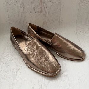 Antonio Melani Champagne Metallic Loafer Size 9M Never Worn
